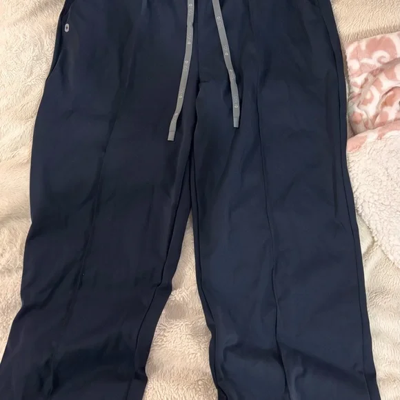 FIGS High Waisted Salina FORMx Wide Leg Scrub Pants - Picture 7 of 8